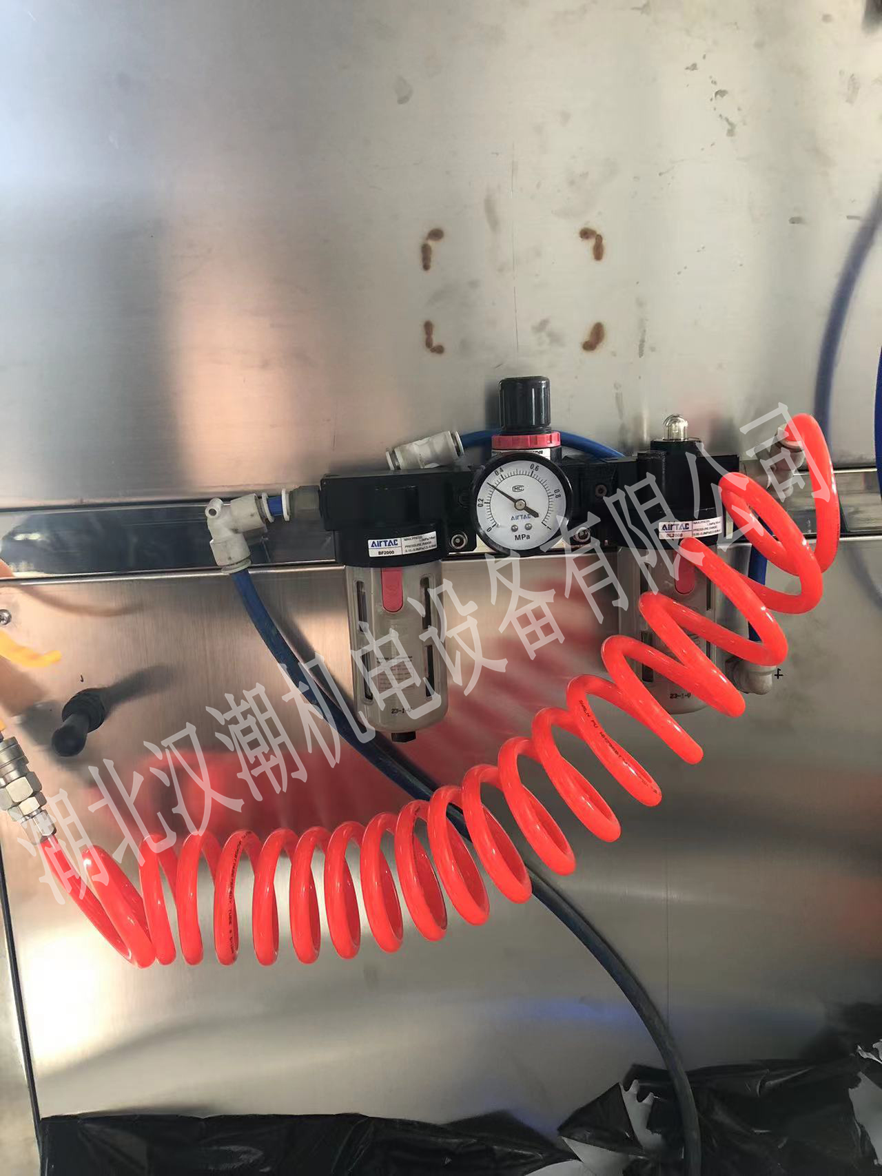 旋转喷淋清洗机 碳氢清洗机 溶剂清洗机 气动隔膜泵清洗机(图2) 2.jpg